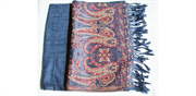 Pashmina marineblåmed mønster, halstørklæde, tørklæde, sjal, dug, tæppe. Fås hos Love UR Home.